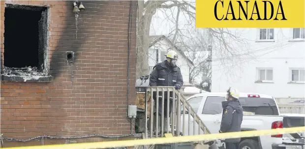  ?? CHRIS DOUCETTE ?? Four people were killed in a blaze on Monday that gutted this Oshawa, Ont., home, which was divided into a number of apartments. “We heard a big bang and ... saw a flash and people coming out of the house screaming ‘fire’ in a total panic. We saw the...