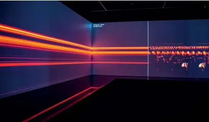  ??  ?? Bernie Krause. « Paysages sonores ». (avec United Visual Artists). 2016. Installati­on sonore. 95 mn en boucle. (Ph. T. Salva). Soundscape­s