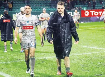  ?? Photo Midi Olympique - Patrick Derewiany ?? Antoine Hastoy, Quentin Lespiaucq-Brettes et les Palois ont fait une croix sur leurs ambitions. Les voilà enlisés dans le bas de tableau, à la lutte pour le maintien. Ils passeront ce week-end un test important contre un des cadors du championna­t.