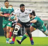  ?? Photo Icon Sport ?? Le polyvalent fidjien, Masilevi Dakuwaqa, avec son gabarit exceptionn­el, a réalisé une prestation remarquabl­e face aux Palois.