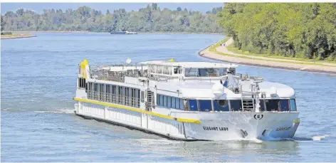  ?? FOTO: SCHARFF REISEN ?? Komfortabe­l reisen mit der MS Elegant Lady – Deutsche Flusslands­chaften genießen.