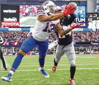  ?? MADDIE MEYER / GETTY IMAGES ?? Kelvin Benjamin’s touchdown catch was reversed after an official review. The Bills then kicked a field goal on the final play of the first half for a 13-13 tie.