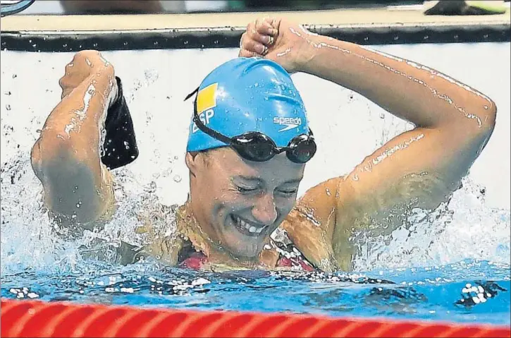  ?? MARTIN MEISSNER / AP ?? La catalana Mireia Belmonte celebra su victoria en los 200 metros mariposa