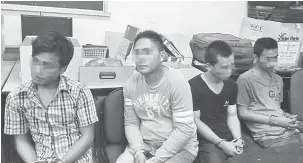  ??  ?? DICEKUP: Wajah keempat-empat suspek pengedar dadah jenis syabu warga Indonesia ditahan polis di Kilometer 138, Jalan Bintulu-Miri, petang Sabtu lalu.