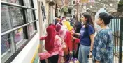  ??  ?? DCW Chief Swati Maliwal with rescued women