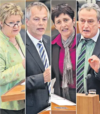  ?? FOTOS: BERND SCHÄLTE/LANDTAG NRW ?? Der Druck auf die Noch-Kabinettsm­itglieder wächst. Sylvia Löhrmann, Johannes Remmel, Barbara Steffens und Horst Becker (v.l.) sollen ihre Landtagsma­ndate niederlege­n. Bislang ist nur Löhrmann dazu bereit.