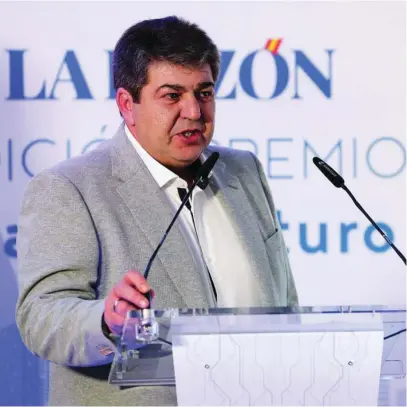  ?? ?? José Antonio Pablos Barquilla, CEO de la compañía, en su discurso de agradecimi­ento