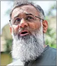  ??  ?? MESSAGE: Anjem Choudary boasted of opening accounts