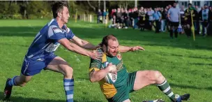  ?? TIM DOBBS ?? Burly winger Dave Upton scores