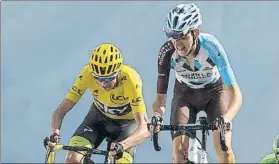  ?? FOTO: GETTY ?? Romain Bardet intentando arañar segundos a Chris Froome en la montaña