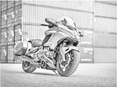  ??  ?? The Honda GL1800 Gold Wing 2018 is lighter and more compact.— Honda photo