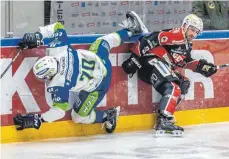  ?? FOTO: CF ?? Zur Sache dürfte es am Sonntag beim Oberliga-Derby zwischen Memmingen (rechts) und Lindau gehen.