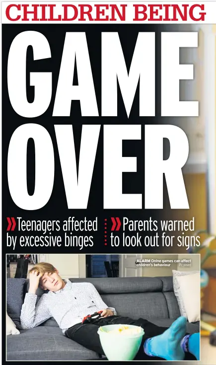  ??  ?? ALARM Onlne games can affect children’s behaviour Pic posed