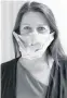  ??  ?? Tanja Prušnik Tanja Prušnik nutzte die Zeit des Covid-19 Lockdowns für ein aktuell-relevantes Kunstproje­kt. Ihre C-unst Masken entstanden aus der Reaktion auf eine Anfrage nach künstleris­ch gestaltete­n Masken. www.prusnik.com