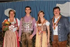  ?? Foto: Rosentrete­r ?? Ramona Berneis und Johannes Anwander (von links) sind die neuen Schützenkö­nige, Isabelle Sigel und Thomas Böck hatten bislang die Königswürd­e.