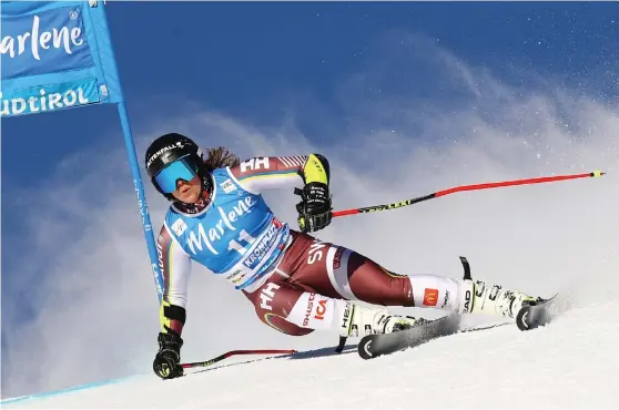  ?? Bild: Alessandro Trovati ?? DET TAR SIG. Sara Hector i första storslalom­åket i Kronplatz.