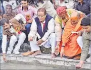  ?? HT PHOTO ?? Azam Khan takes part in the Clean Ganga Yatra in Kanpur on Thursday.