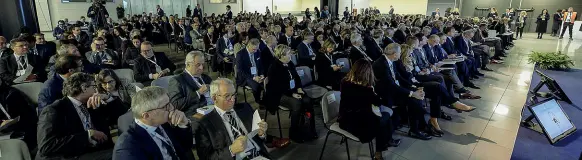  ??  ?? Colpo d’occhio La platea ieri mattina al convegno dedicato alla sostenibil­ità, che ha aperto la due giorni delle Assise di Confindust­ria, in fiera a Verona (Blu Cobalto Photograph­y)