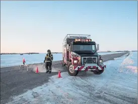  ??  ?? Imagen de la zona del accidente, en una autopista helada por temperatur­ad de -20 grados