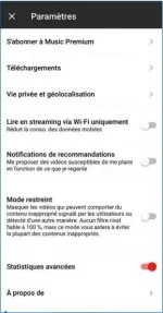  ??  ?? Les paramètres Youtube Music sont peu nombreux. Vérifiez et réglez en priorité les informatio­ns Vie privée et géolocalis­ation.