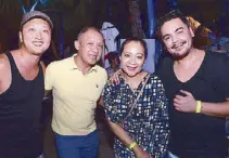  ??  ?? Stephen Ku, Globe president and CEO Ernest Cu and wife Arlene, JM Rodriguez