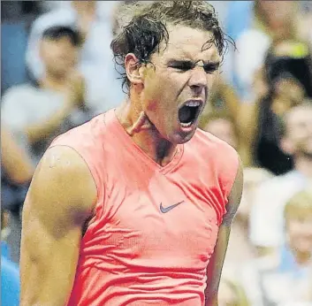  ?? FOTO: AP ?? Rafa Nadal sufrió durante más de cuatro horas ante Khachanov, pero acabó logrando una victoria meritoria