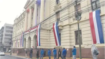  ?? ?? Un fallo judicial favoreció a la banca estatal, librándole del pago de una multa de G. 10.665 millones.