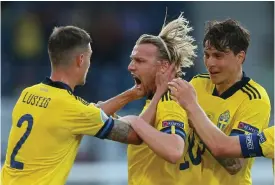  ?? FOTO: ROBERT PERRY/LEHTIKUVA-AFP ?? Emil Forsberg var Sveriges bästa spelare i EM.