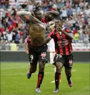  ?? (Photo Frank Fernandes) ?? Super Mario renverrait bien les Lillois à leurs études et Nice au ciel.