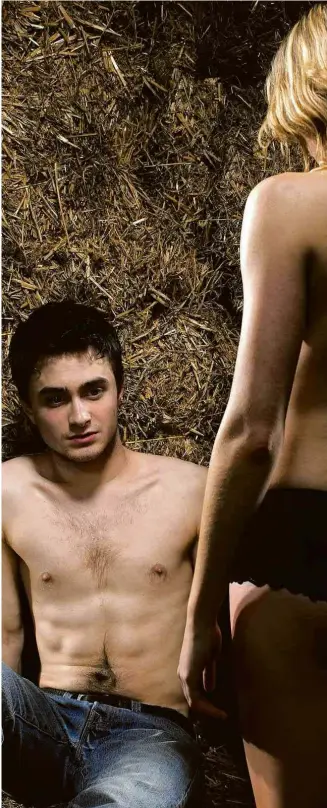  ?? Reuters ?? O ator Daniel Radcliffe em cena da peça de teatro ‘Equus’, em que apareceu nu