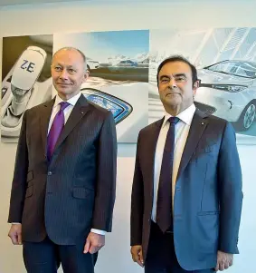  ??  ?? Da destra, il ceo di Renault Carlos Ghosn con il suo nuovo vice Thierry Bolloré