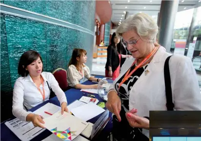  ??  ?? Seoul Convention Supporters; welcome message at Incheon Internatio­nal Airport and Seoul Welcome Kit