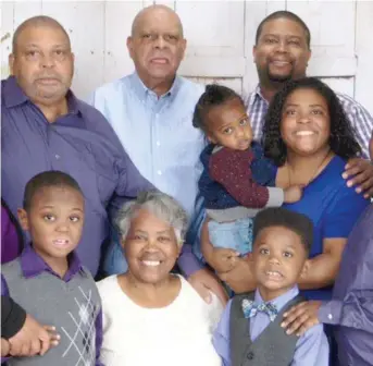  ?? PHOTO COURTESY OF WRTV-6 INDIANAPOL­IS ?? ABOVE: This photo shows eight of the nine members of the Coleman family who were killed on Thursday.