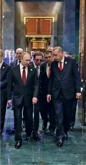  ??  ?? A palazzo
Il presidente turco Erdogan e il presidente russo Putin durante l’incontro ad Ankara