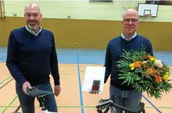  ?? ?? Frieder Aurich (rechts) mit Bundesstüt­zpunktleit­er Stephan Hauspurg.