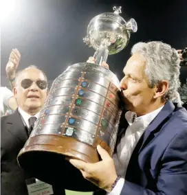  ?? FOTO ?? Reinaldo Rueda en el acto final con Nacional en la Libertador­es, ganador de la edición de 2016.
