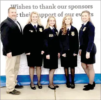  ?? SUBMITTED PHOTO ?? Lincoln’s Poultry Judging team: Kali Brewer, Shayla Fox, Shylynn Osborne, and Lacie Carte, pictured with Lincoln FFA advisor Kevin Barenberg (left) won the 2017 National Championsh­ip in the competitio­n during the National FFA Convention & Expo held...