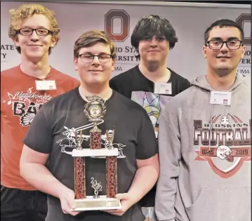  ?? ?? Wapakoneta High School's Scholastic Bowl Team members - at top, from
left, Makahla Schnarre, Drew Pothast, Trenton Hook, Nathan Doll and Gavin Sutton -- brought home top honors Tuesday at the WBL Scholastic Bowl Tournament. The JV team, from left: Issac Puff, Justin Zink, Tyler Ferris, Kaiden Hinegardne­r, were runners up in the tournament.