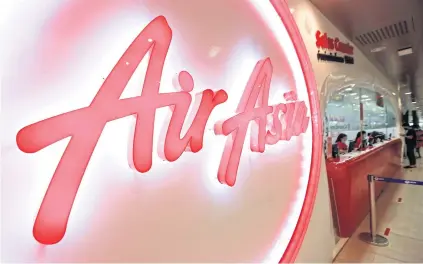  ?? PATTARAPON­G CHATPATTAR­ASILL ?? AirAsia will launch a super app to offset negative impacts from the pandemic on sales revenue.