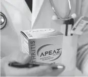  ??  ?? PILL-FREE, SIDE EFFECT FREE RELIEF: Apeaz delivers its active ingredient, a powerful painkiller, through the skin, providing users with rapid relief without pills or needle injections.