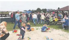  ??  ?? Ein Spielplatz stand für die jüngsten Besucher zur Verfügung.