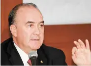  ??  ?? Cuentas. El diputado Jorge Dávila habló de su labor.