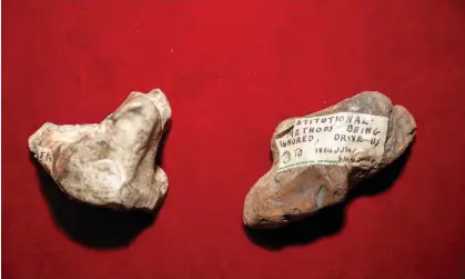  ?? ?? The two stones that were thrown through Buckingham Palace windows by suffragett­es. Photograph:Paul Grover/Reuters