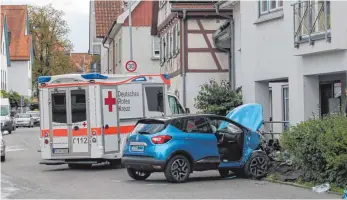  ?? FOTO: STEFFEN LANG ?? Das Fahrzeug fuhr ungebremst von der Ottmannsho­fer Straße in die Memminger Straße.