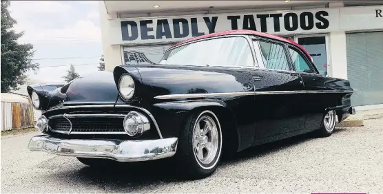  ?? PHOTOS: KRIS CHISHOLM ?? Kris Chisholm’s modified 1955 Ford Customline includes a new drivetrain, lowered suspension and a tasteful paint job. It does not have power steering or power brakes and is a traditiona­l hot rod, just the way its owner likes it.