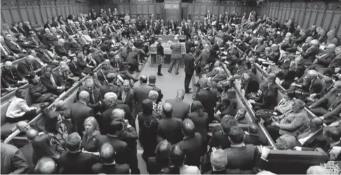  ?? FOTO: EFE ?? &gt; El Parlamento del Reino Unido votó hoy en contra de acuerdo de Theresa May.