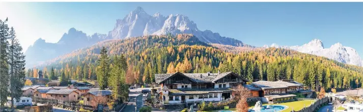  ?? FOTO: CARAVAN PARK SEXTEN ?? Der Caravanpar­k Sexten liegt in Italien mitten in den Dolomiten auf 1500 Meter und ist auch für den Winterurla­ub geeignet. Laut ADAC ist er einer der besten Campingplä­tze in Europa.