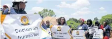  ?? ?? UNEMPLOYED healthcare profession­als march to the Department of Heath to hand over a memorandum of demands. | OUPA MOKOENA Independen­t Newspapers