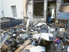  ?? Foto: Marc Müller, dpa ?? Ein Bild der Verwüstung: Dieses Geschäft brannte im August 2012 aus. Die Druckwelle der Sprengung hatte mindestens 17 Häuser beschädigt.