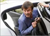  ??  ?? « N’ayez pas peur des travaux », a lancé, hier, Nicolas Hulot aux Français.